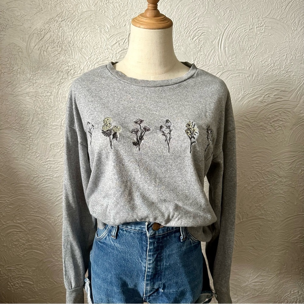 Comune Grey Floral Long Sleeve